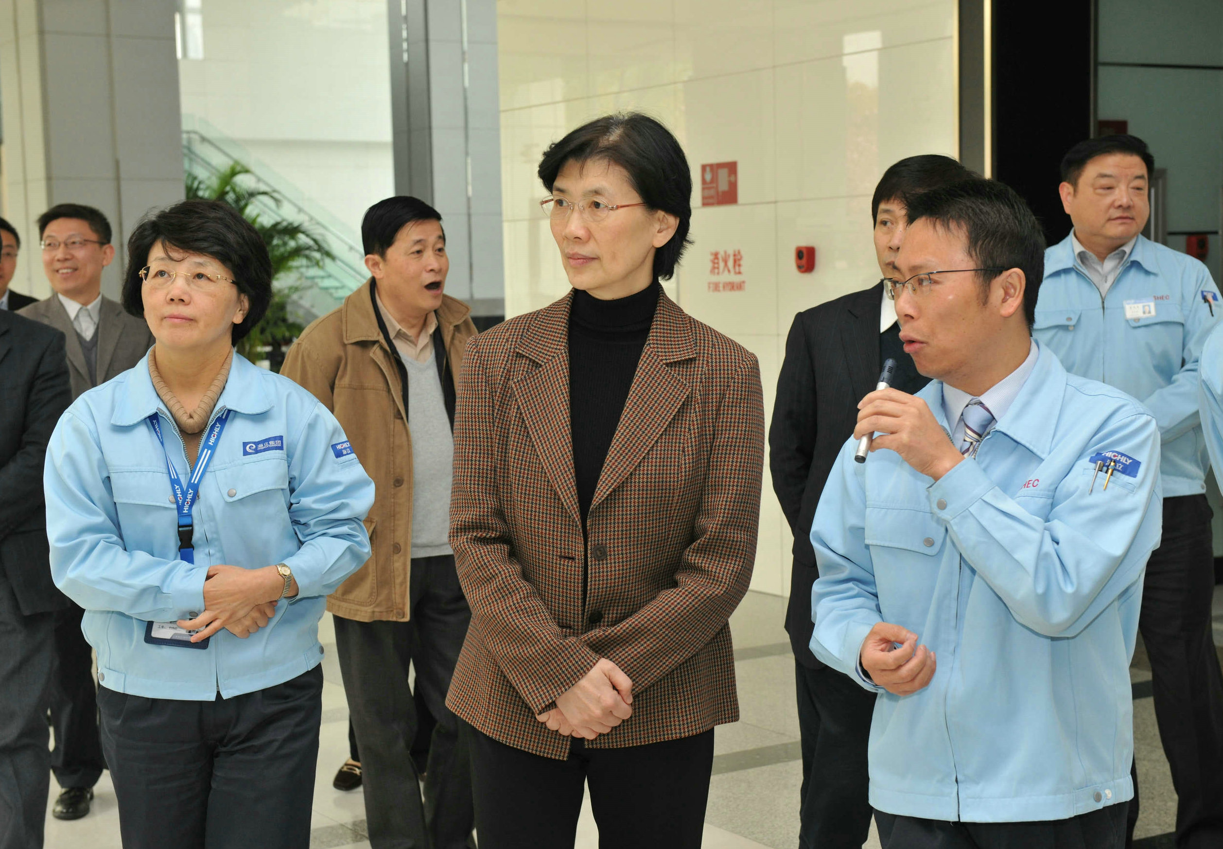 市人大常委会原副主任杨定华等来海立集团调研