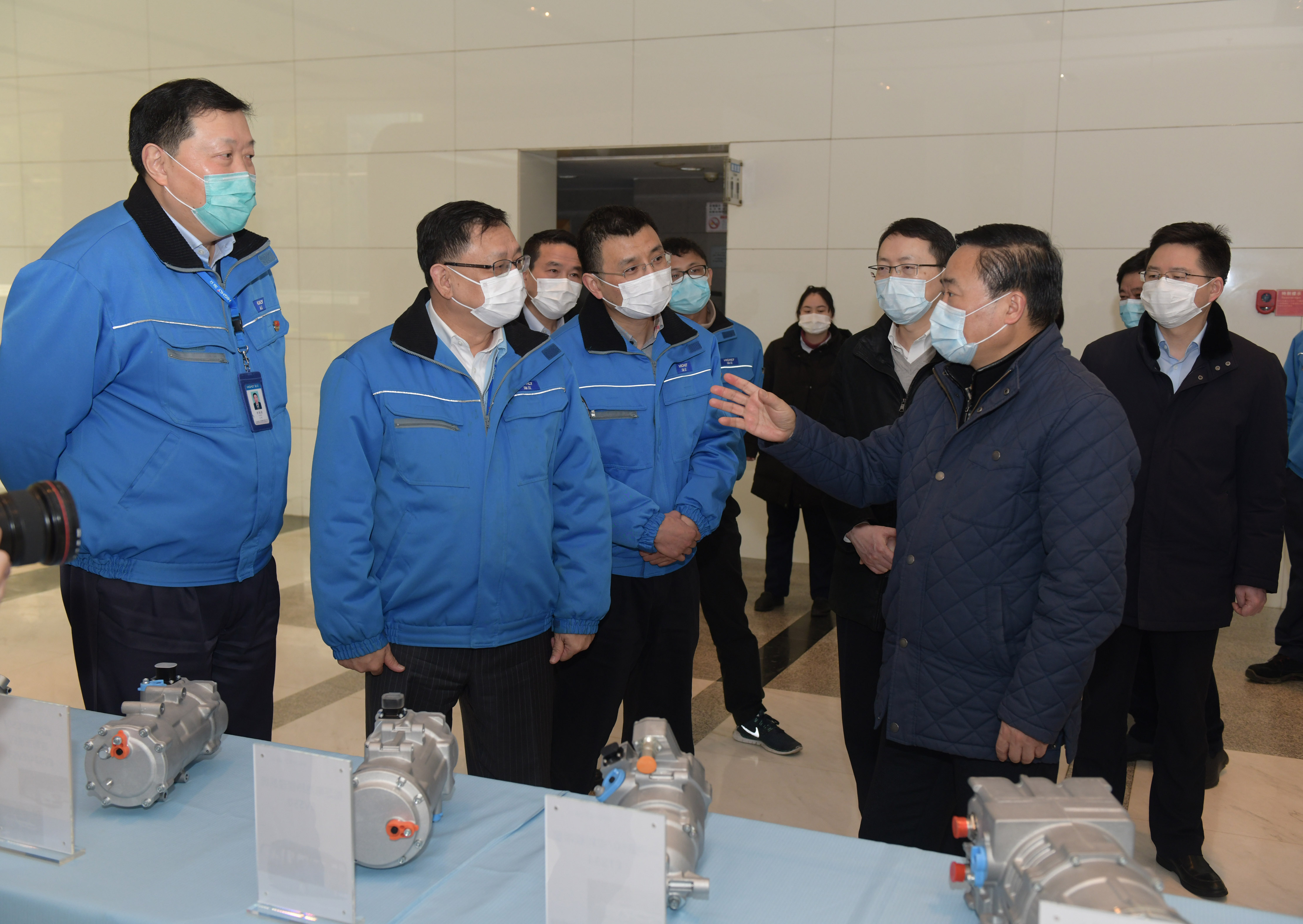 上海市委常委、浦东新区区委书记翁祖亮走访调研海立防疫工作和复工复产情况